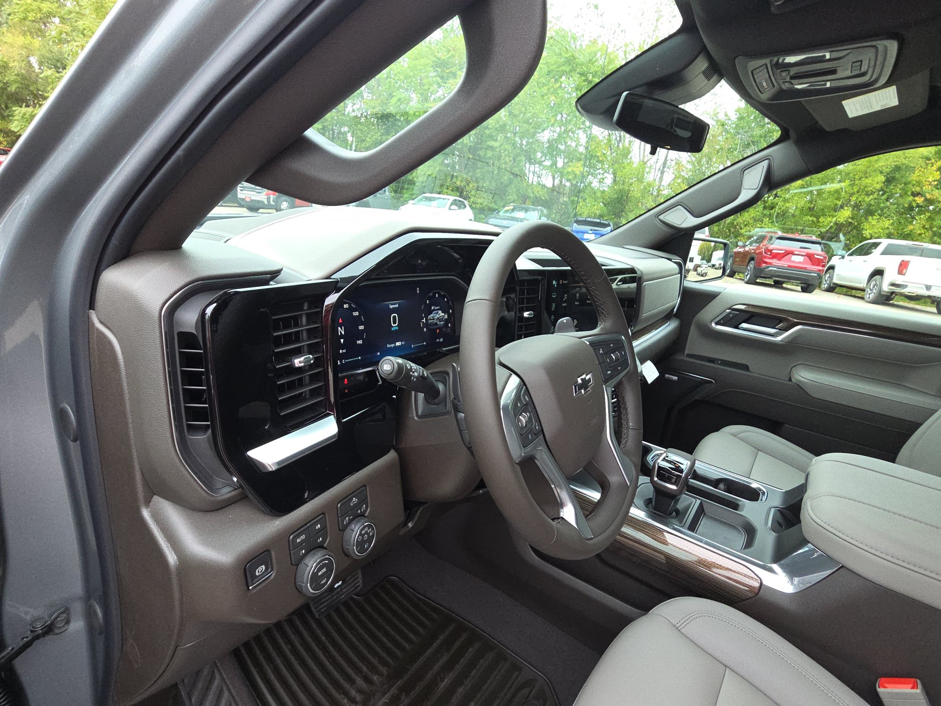New 2026 Chevrolet Silverado 1500 RST w/ Convenience Package II AWD/4WD image 15