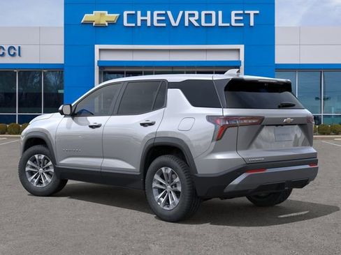 New 2026 Chevrolet Equinox LT w/ Convenience Package II FWD image 3