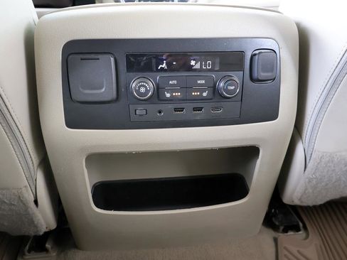 Used 2019 GMC Yukon Denali w/ Denali Ultimate Package AWD/4WD image 47