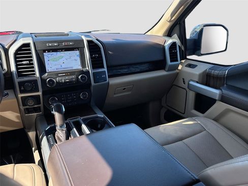 Used 2019 Ford F150 Lariat image 25
