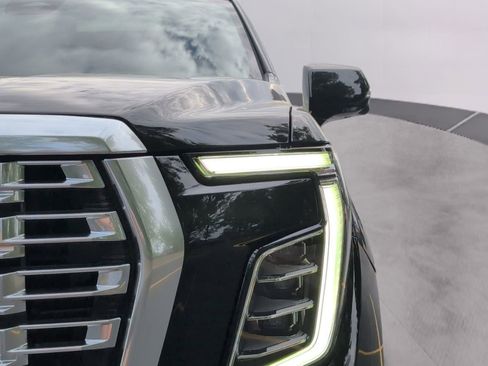 New 2026 GMC Yukon Denali w/ Sun & Power Step Package AWD/4WD image 38