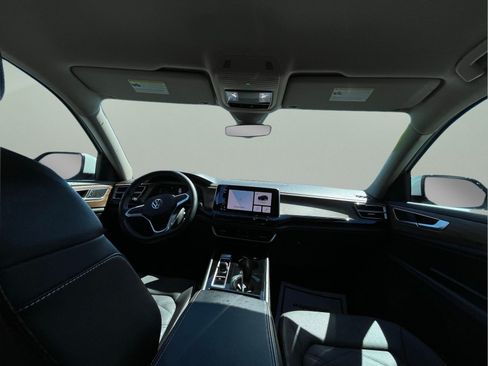 Used 2024 Volkswagen Atlas SE FWD image 31
