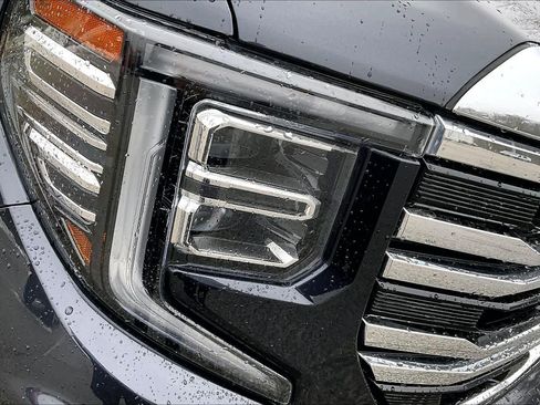 Used 2024 GMC Sierra 1500 SLT image 26