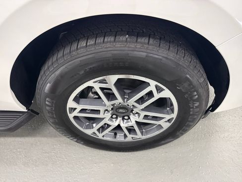 New 2026 Ford Expedition Active RWD image 5