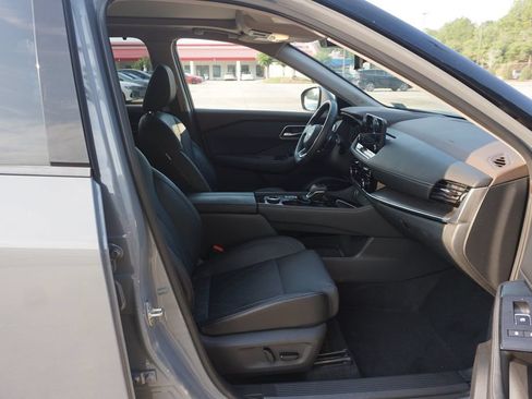 Used 2023 Nissan Rogue Platinum w/ Platinum Premium Package AWD/4WD image 17
