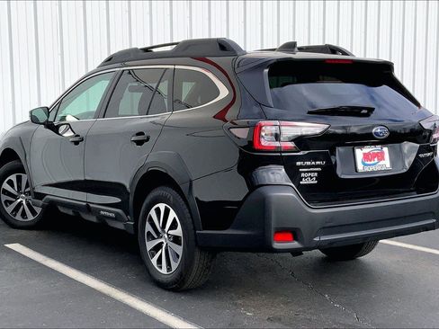Used 2024 Subaru Outback Premium image 10