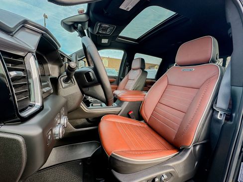 Used 2026 GMC Sierra 3500 Denali Ultimate image 19