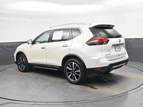 Used 2018 Nissan Rogue SL w/ Premium Package image 6