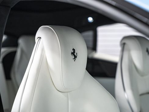 Used 2025 Ferrari Purosangue AWD/4WD image 32