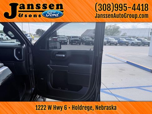 Used 2021 GMC Sierra 1500 AT4 w/ AT4 Value Package AWD/4WD image 13
