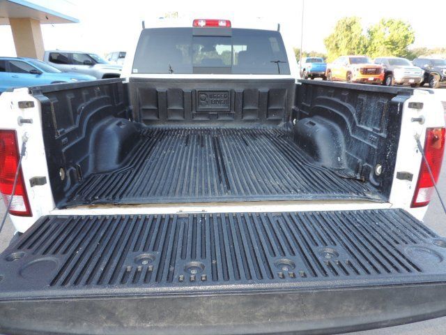 Used 2019 RAM 1500 Classic SLT RWD image 15