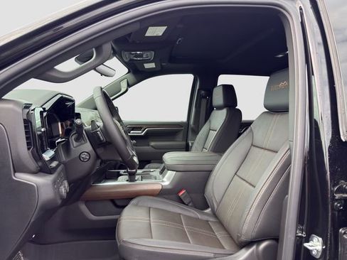 New 2026 Chevrolet Silverado 1500 High Country AWD/4WD image 9