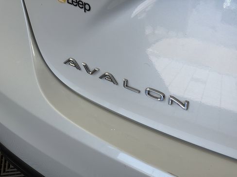 Used 2015 Toyota Avalon XLE Touring FWD image 15