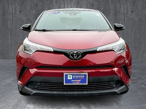 Used 2019 Toyota C-HR XLE image 2