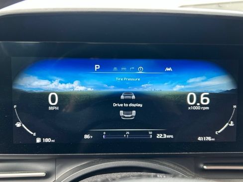 Used 2024 Kia Carnival SX FWD image 28