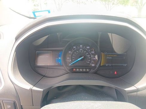 Used 2019 Ford Edge SEL w/ Equipment Group 201A FWD image 2