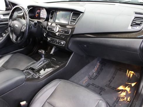 Used 2014 Kia Cadenza Premium w/ Luxury Package FWD image 25