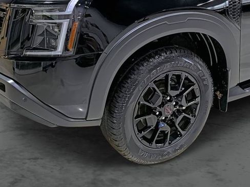 Used 2025 Nissan Armada PRO-4X AWD/4WD image 7