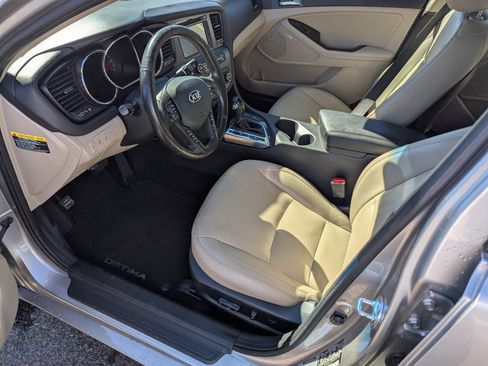 Used 2013 Kia Optima EX w/ Premium Pkg image 8