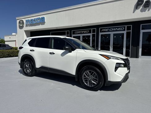Used 2024 Nissan Rogue S AWD/4WD image 6