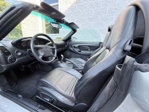 Used 2000 Porsche Boxster RWD image 15