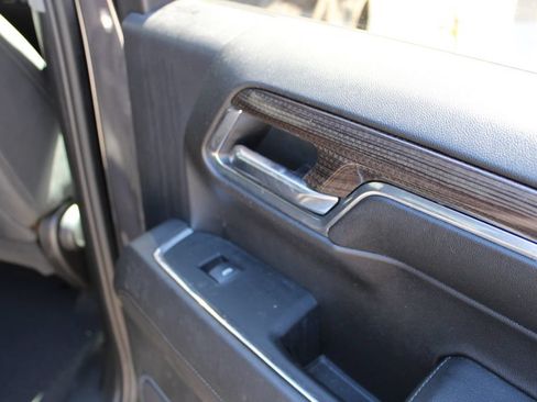 Used 2023 Chevrolet Silverado 1500 LT AWD/4WD image 25