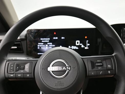 Used 2025 Nissan Kicks S AWD/4WD image 12