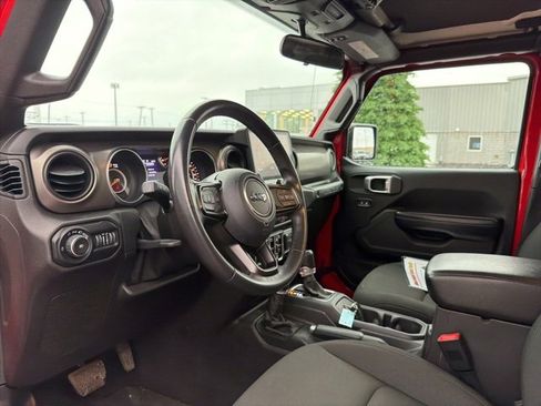 Used 2019 Jeep Wrangler Unlimited Sport S image 16