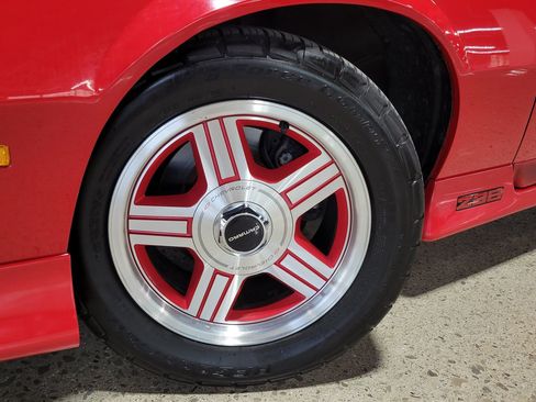 Used 1991 Chevrolet Camaro Z28 RWD image 5