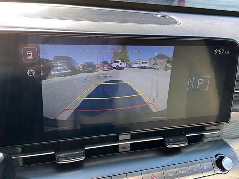 Used 2025 Hyundai Kona SEL image 25