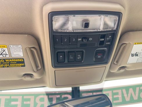 Used 2016 Toyota 4Runner Limited AWD/4WD image 30