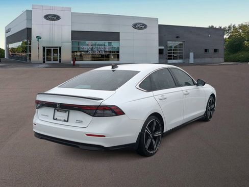 Used 2023 Honda Accord Sport image 10