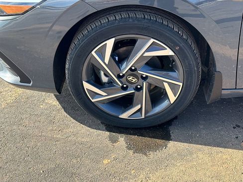 New 2025 Hyundai Elantra Sport image 11