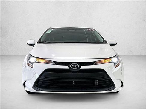 Used 2024 Toyota Corolla LE FWD image 3