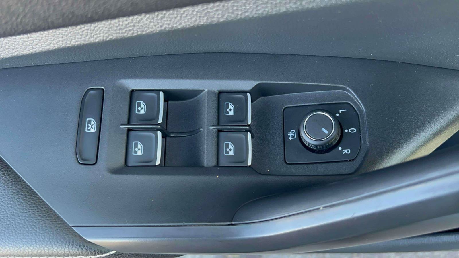 Used 2025 Volkswagen Jetta S FWD image 16