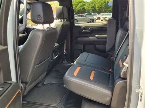 Used 2024 GMC Sierra 1500 AT4 w/ Technology Package image 6
