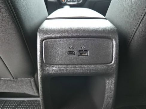 Used 2025 Chevrolet Trax LT w/ Driver Confidence Package image 36