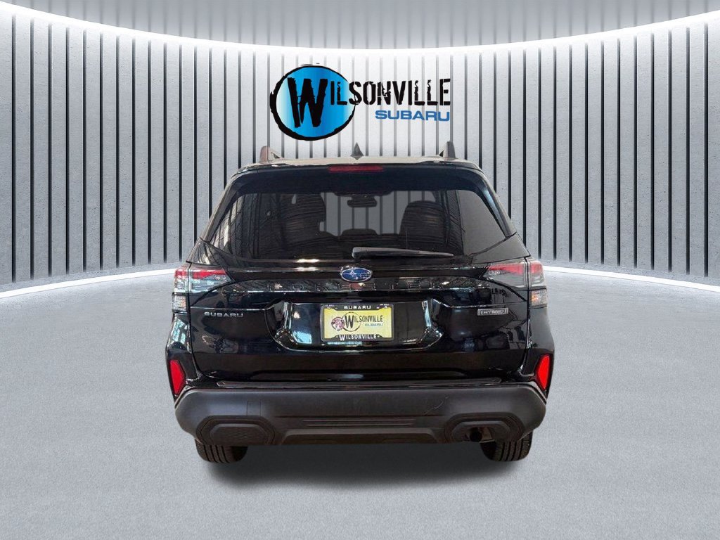 Used 2025 Subaru Forester Premium AWD/4WD image 5