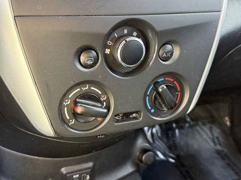 Used 2018 Nissan Versa SV image 13