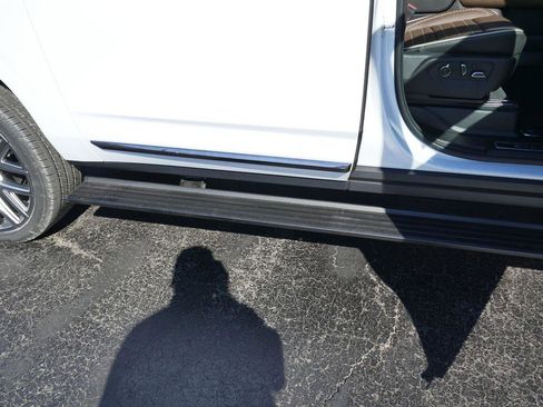 New 2026 GMC Yukon XL Denali Ultimate image 9