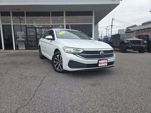 Used 2024 Volkswagen Jetta S image 5