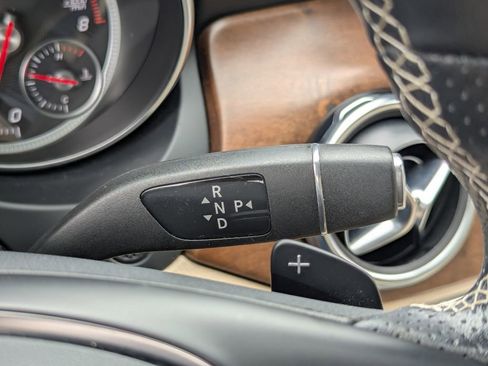 Used 2019 Mercedes-Benz GLA 250 4MATIC image 16