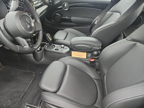 Used 2023 MINI Cooper SE FWD image 3