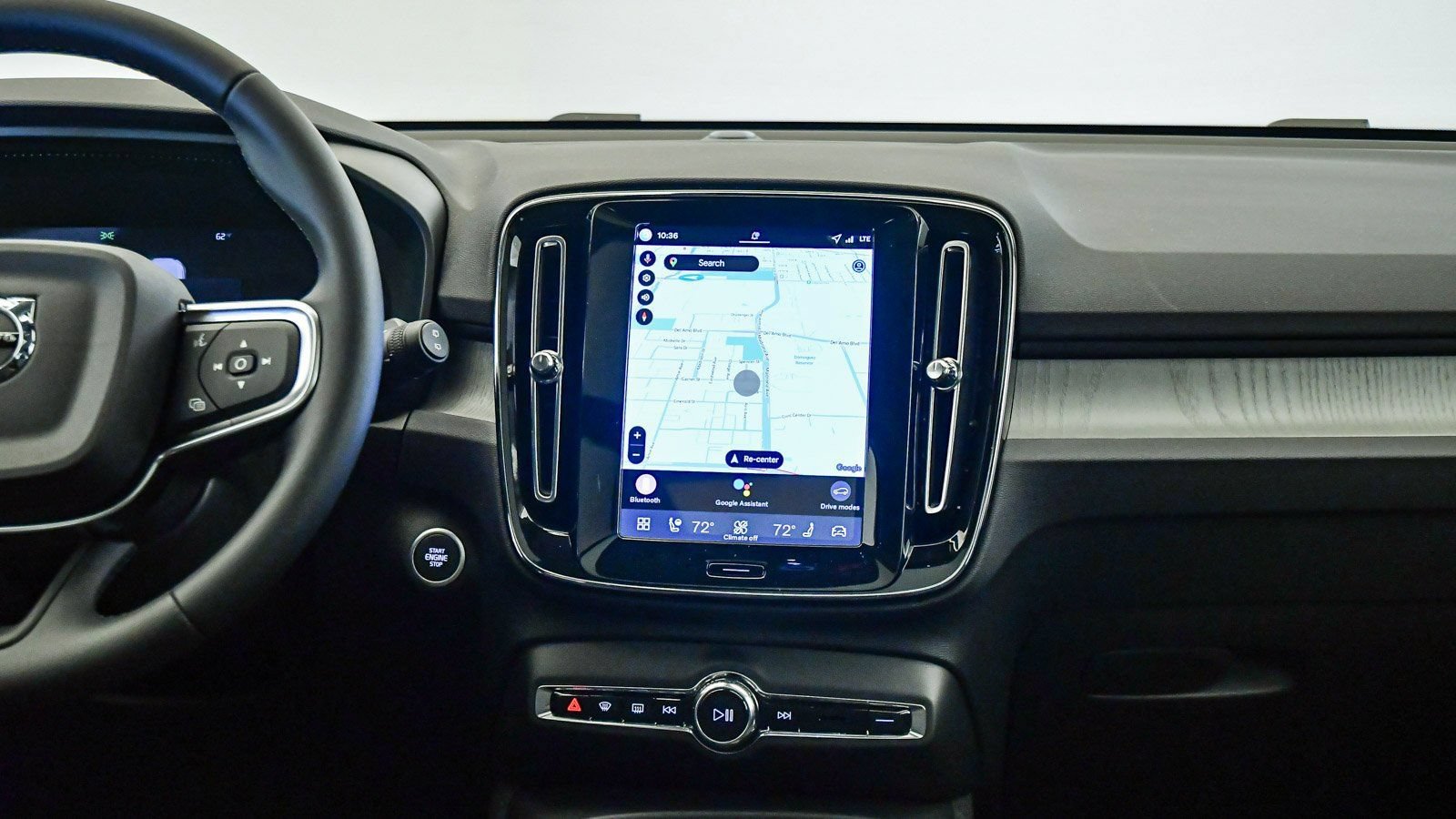 Certified 2026 Volvo XC40 B4 Plus w/ Climate Package FWD image 14