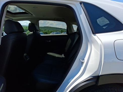 Used 2025 Honda HR-V EX-L image 10