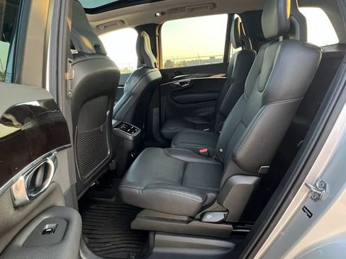 Used 2019 Volvo XC90 T6 Momentum AWD/4WD image 13