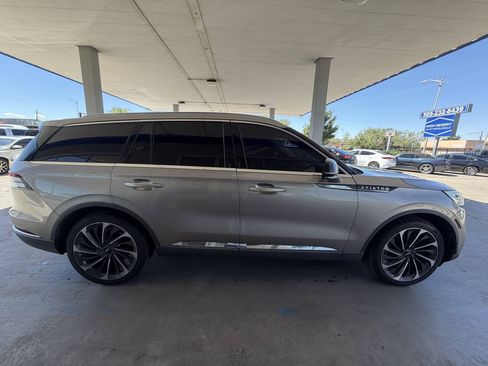 Used 2020 Lincoln Aviator Reserve w/ Equipment Group 202A AWD/4WD image 9
