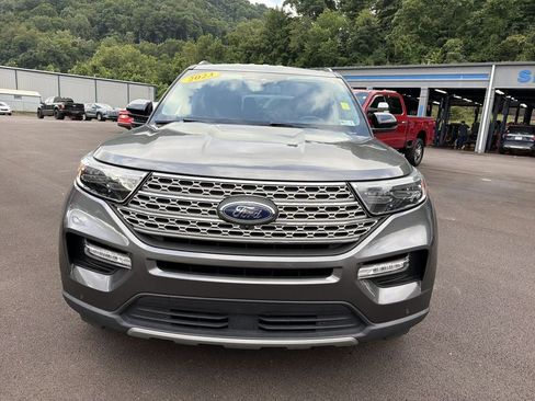 Used 2023 Ford Explorer Limited w/ Equipment Group 301A AWD/4WD image 11