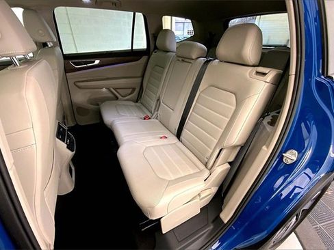 Used 2025 Volkswagen Atlas SEL image 26