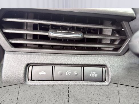 Used 2022 Nissan Altima 2.5 SV image 10